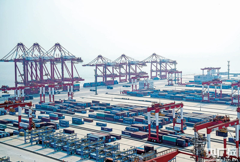 上海浦東 深化自貿(mào)試驗(yàn)區(qū)建設(shè)，當(dāng)好全面深化改革探路尖兵